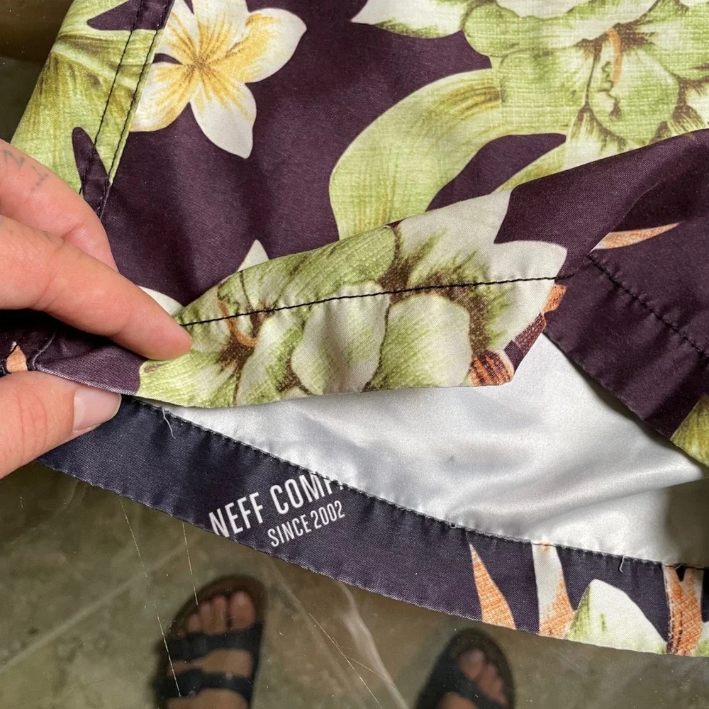 Neff Floral Swim Trunks Tropical Hawaiian Beach Drawstring‎ Shorts Medium